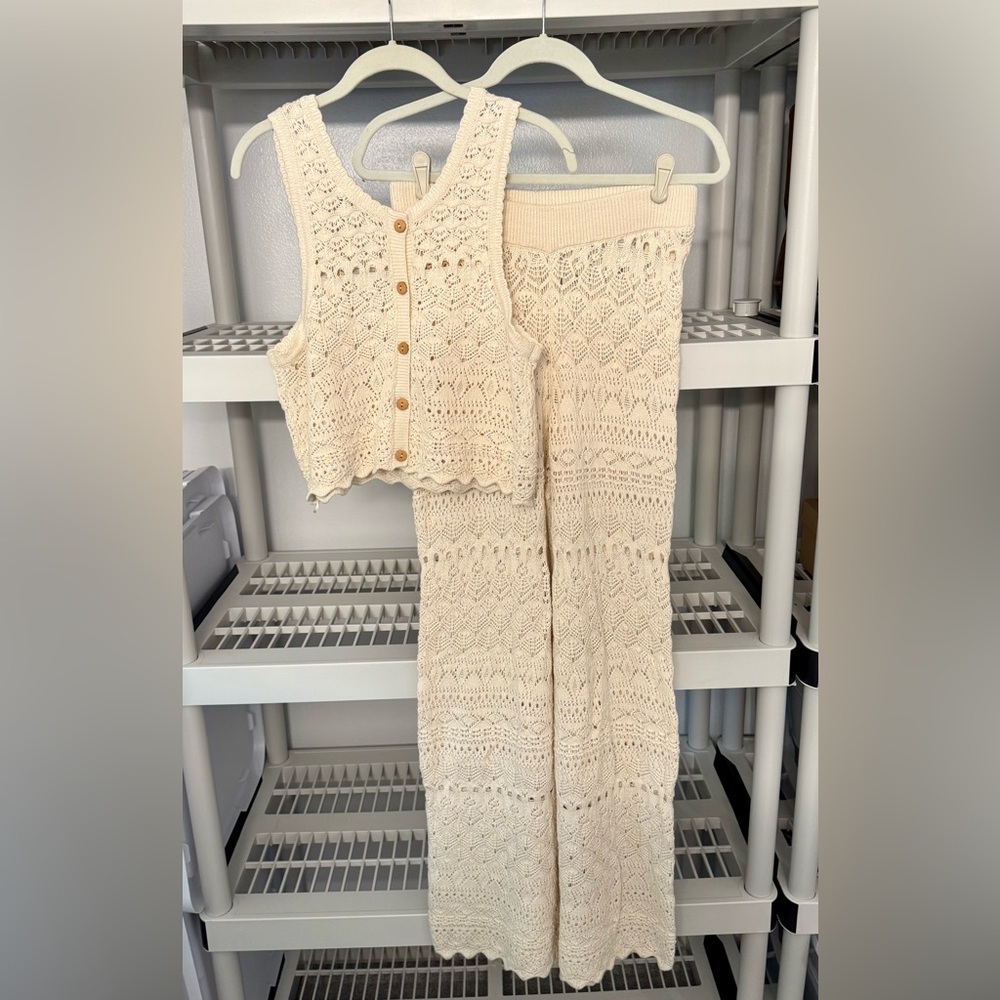NWT House Of Harlow‎ 1960 2pc Set Crochet Knit Crop Top + Flare Pants Beige Sz M - Picture 2 of 10